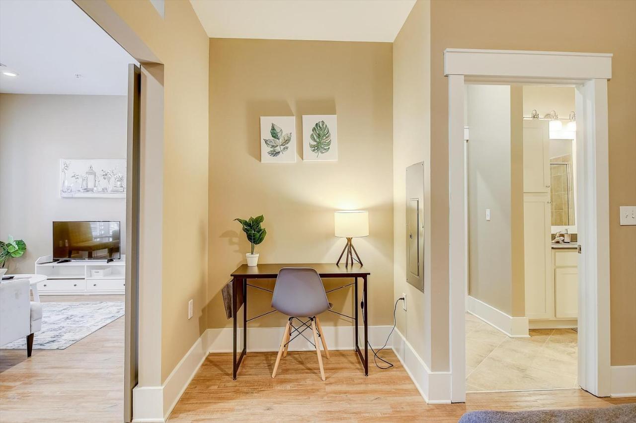 Frontdesk Village At Commonwealth Apts Plaza Midwood Charlotte Zimmer foto
